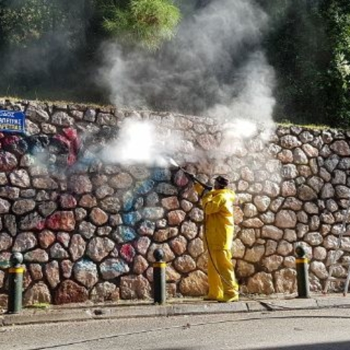 Στιγμιότυπα από τη δράση καθαρισμού του λόφου Φινόπουλου