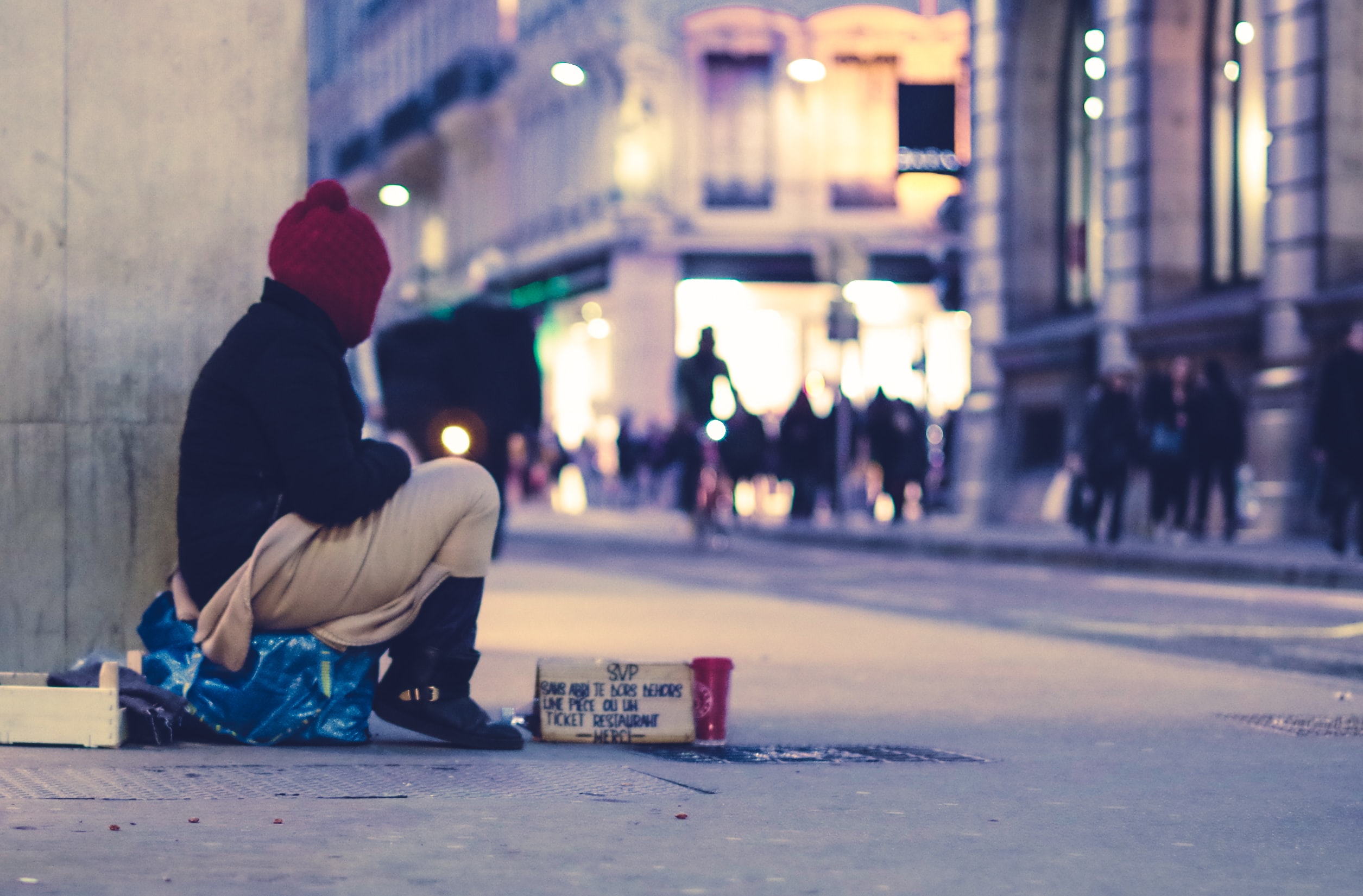 Emfasis Non-Profit: Στηρίζοντας τους άστεγους